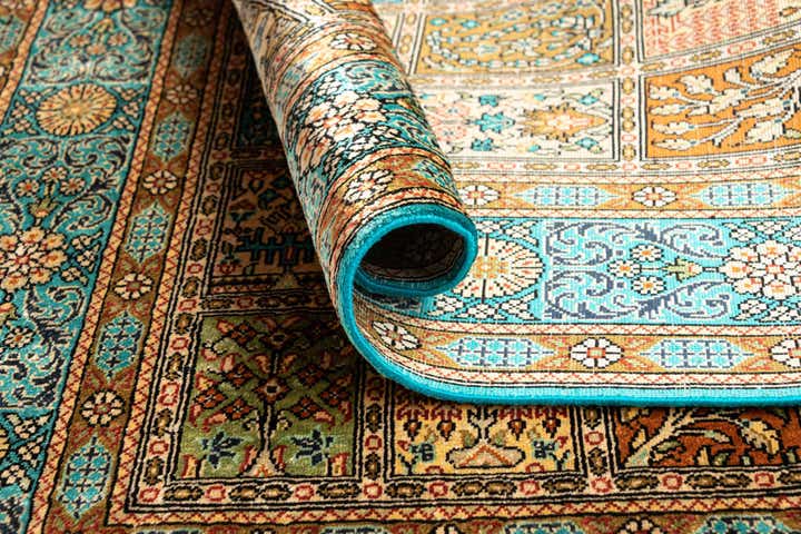 2' 7 x 3' 8 Ghom Silk Rug