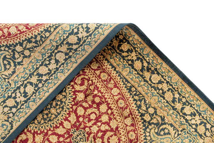 2' 7 x 3' 10 Ghom Silk Rug