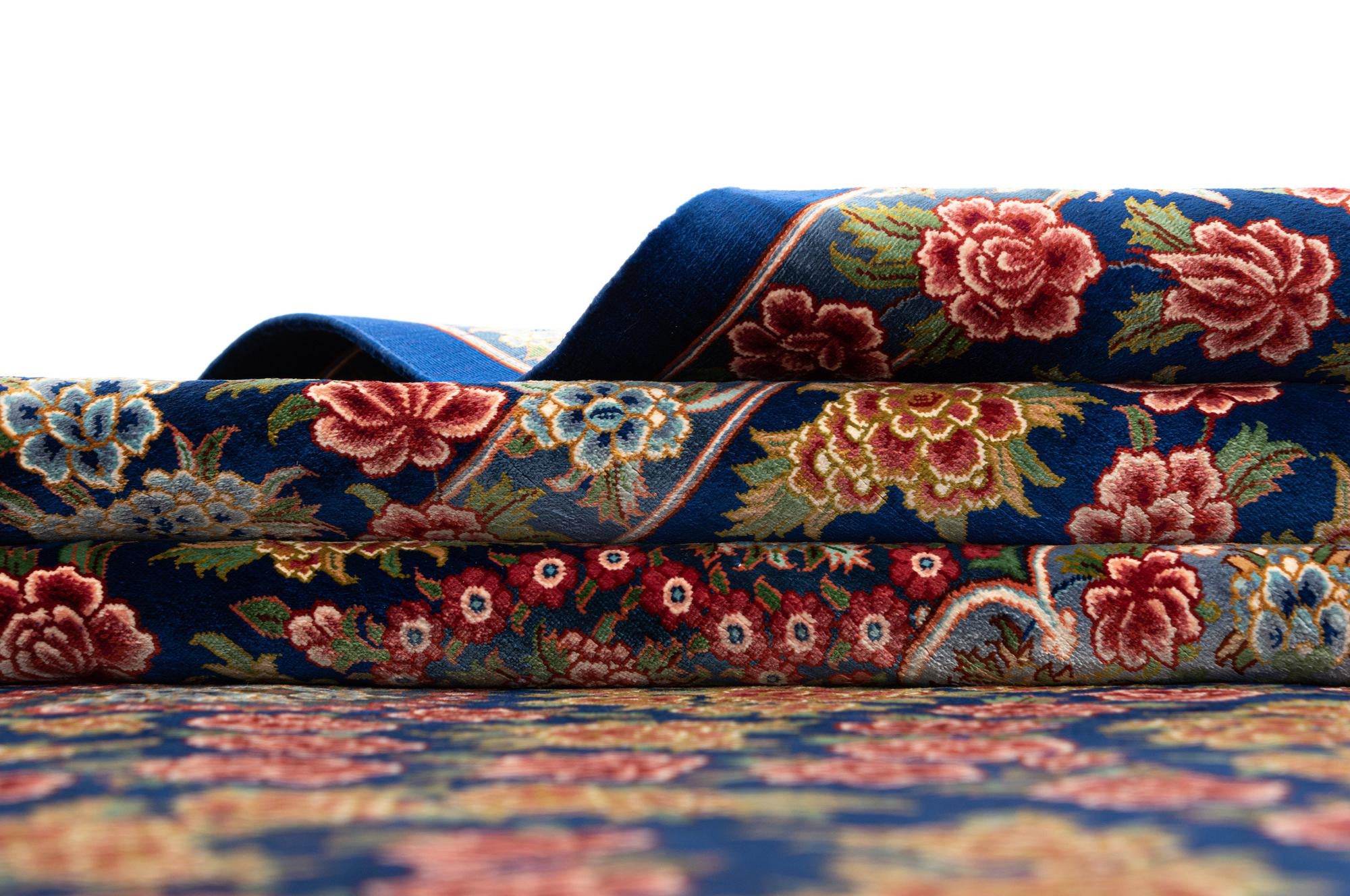 4' 4 x 6' 7 Ghom Silk Rug