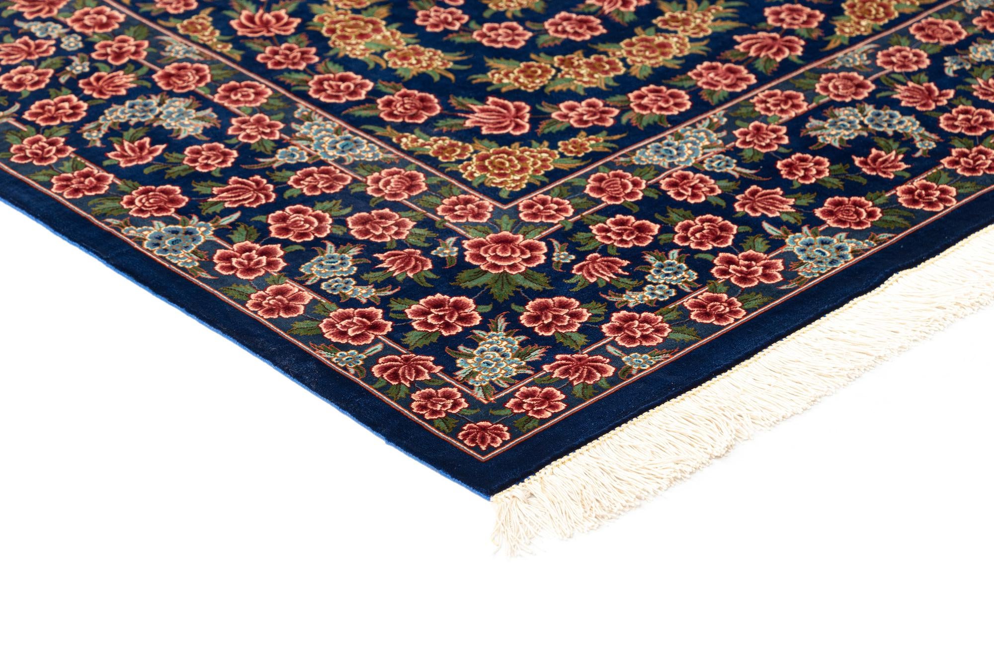 4' 4 x 6' 7 Ghom Silk Rug