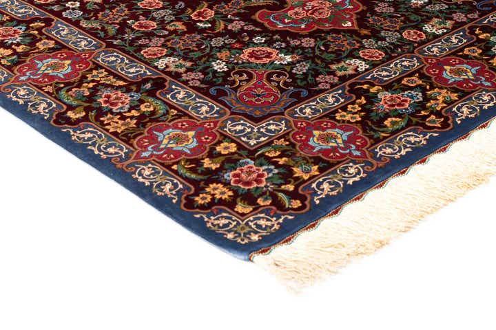 4' 4 x 6' 5 Ghom Silk Rug
