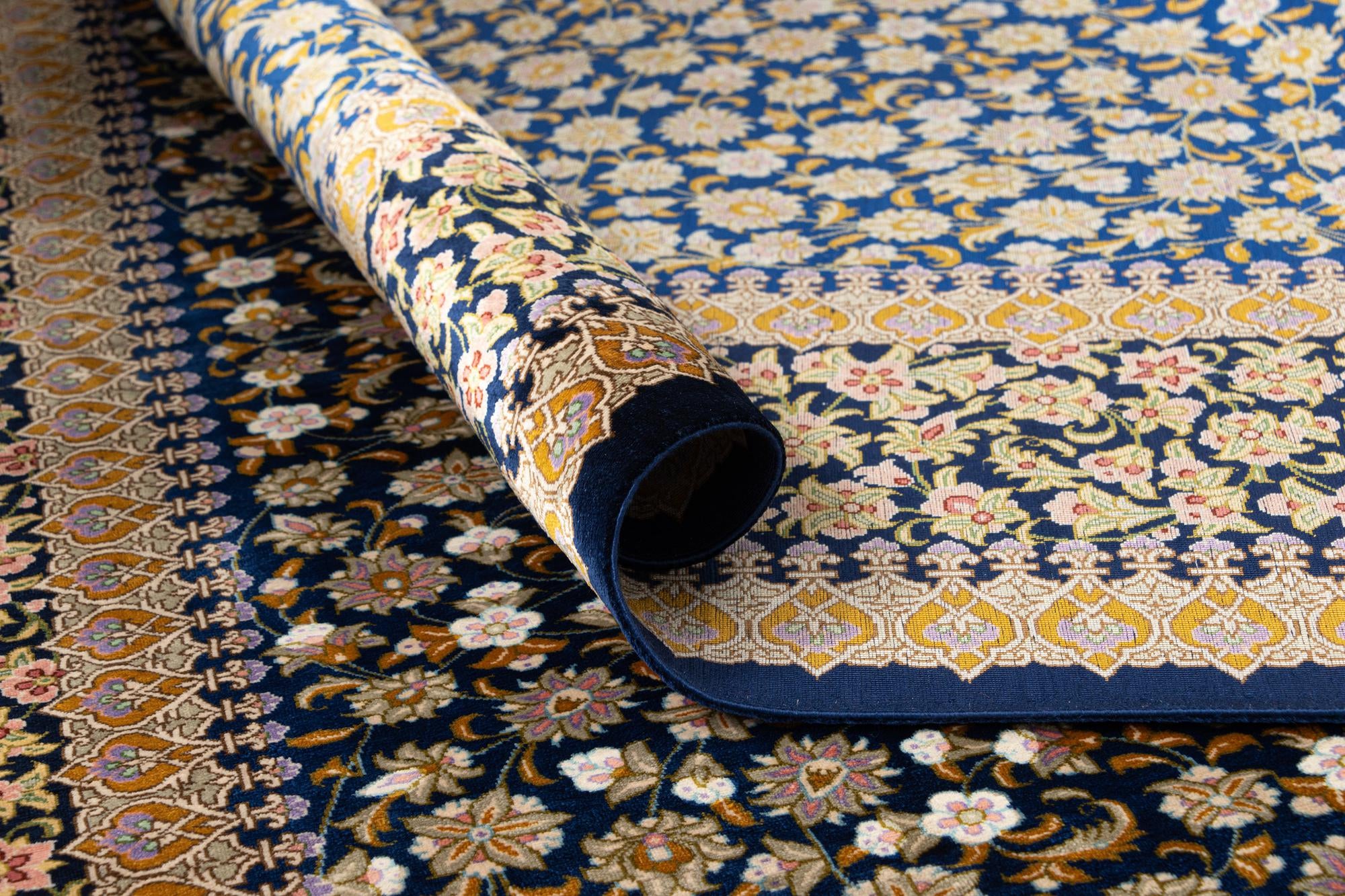 4' 4 x 6' 4 Ghom Silk Rug