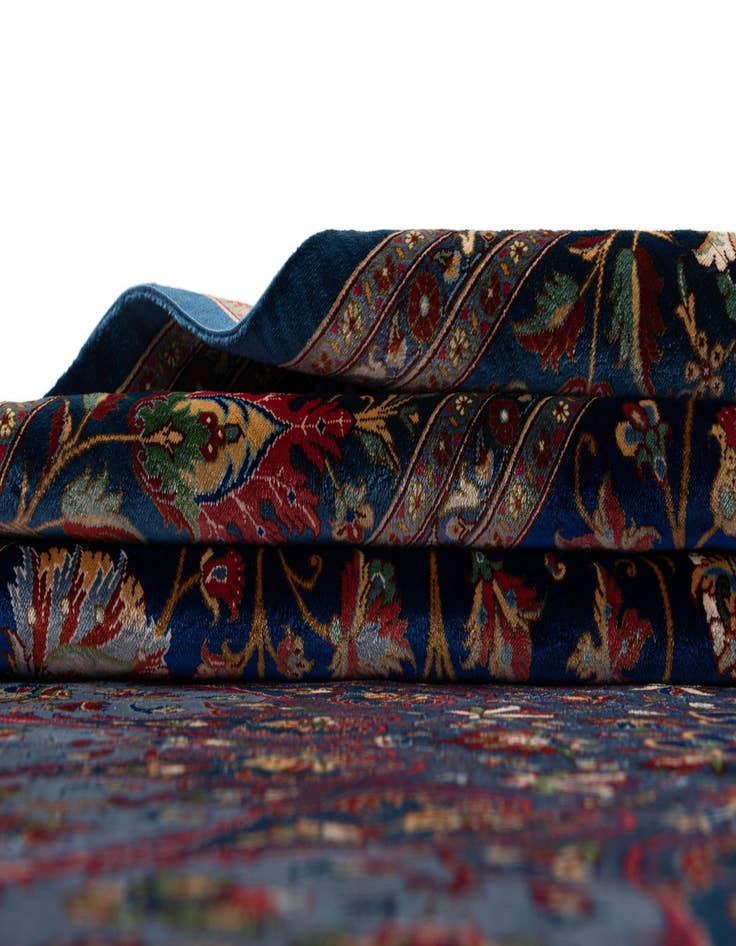 Detail image of 6' 7 x 9' 9 Ghom Silk Rug