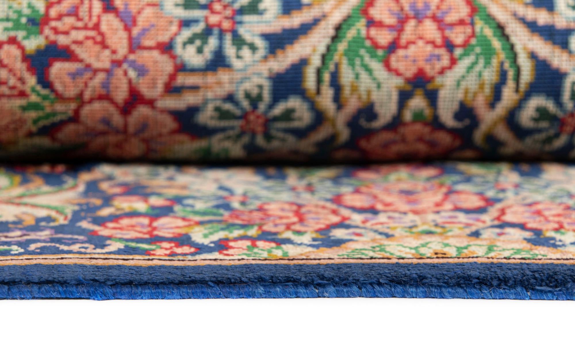 2' 7 x 4' 1 Ghom Silk Rug