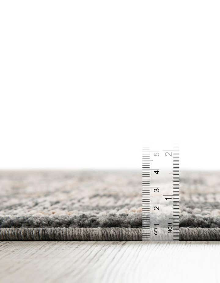 5' x 7' 7 Grand Tradition Rug