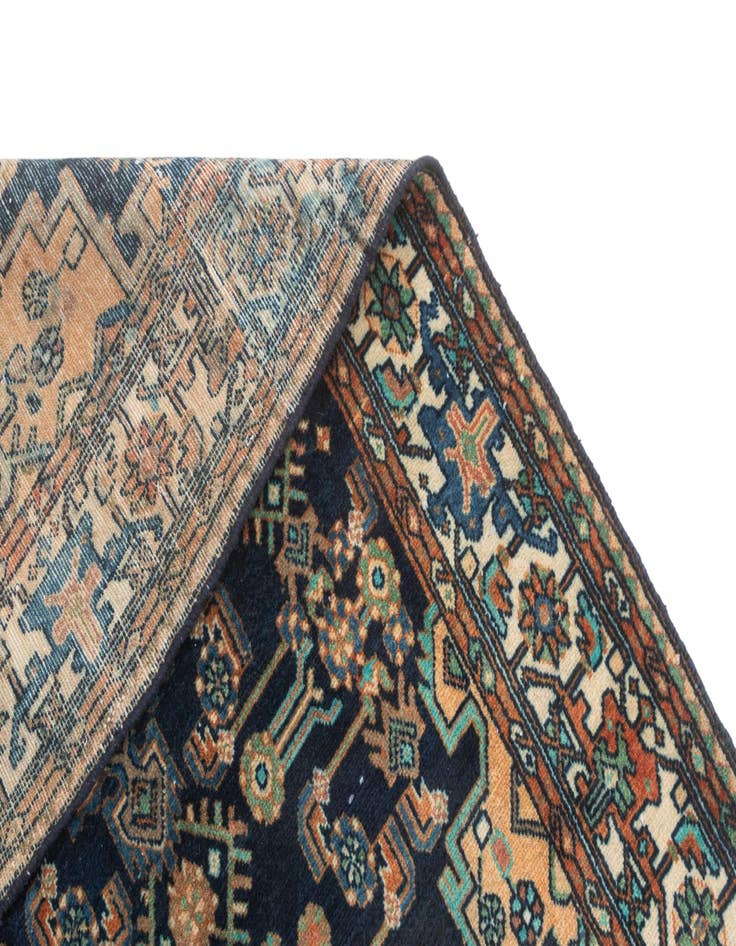 Detail image of 4' 1 x 6' 2 Hamedan Rug