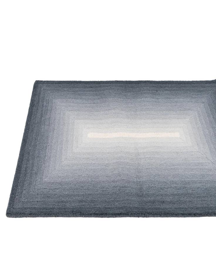 Detail image of 3' 3 x 5' 1 Hand Tufted Wool Rug