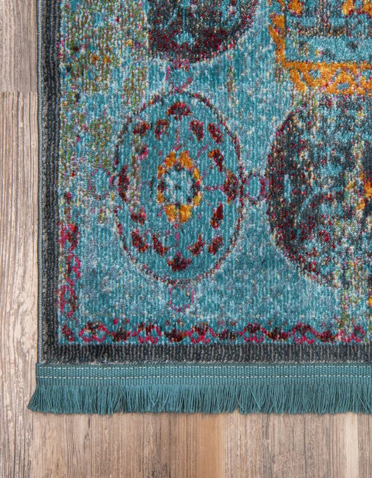 Detail image of 2' 2 x 3' Havana Rug