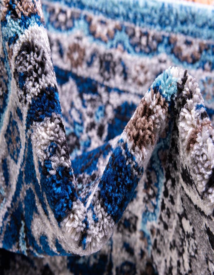 Detail image of 8' x 10' Heritage Rug