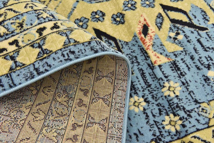 Detail image of 5' 3 x 7' 3 Heriz Design Rug