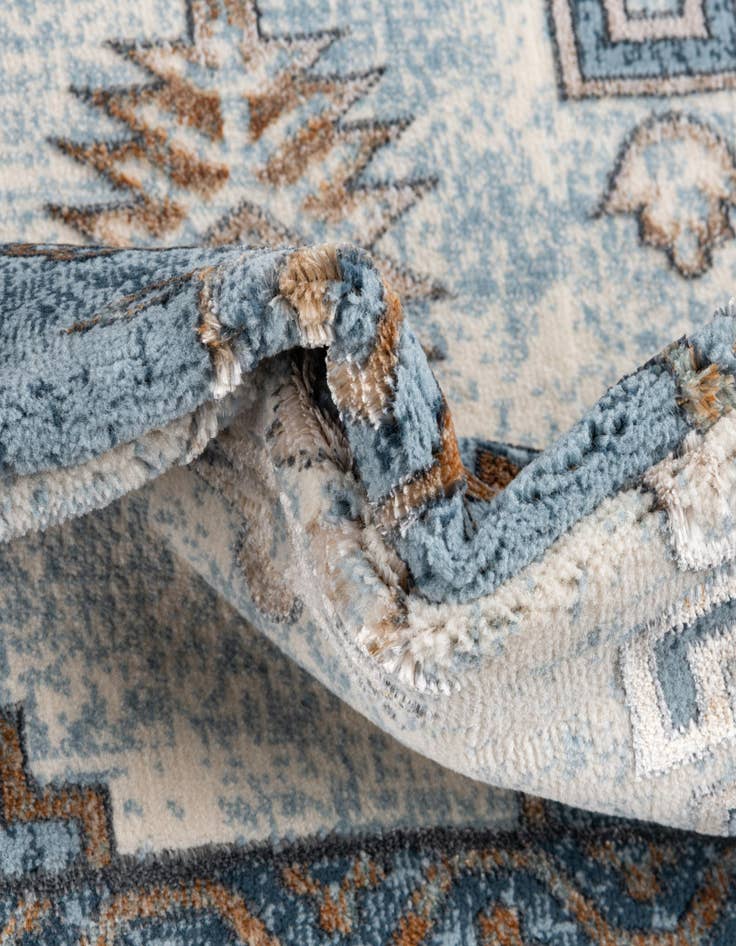 Detail image of 5' 3 x 8' Highbury Rug