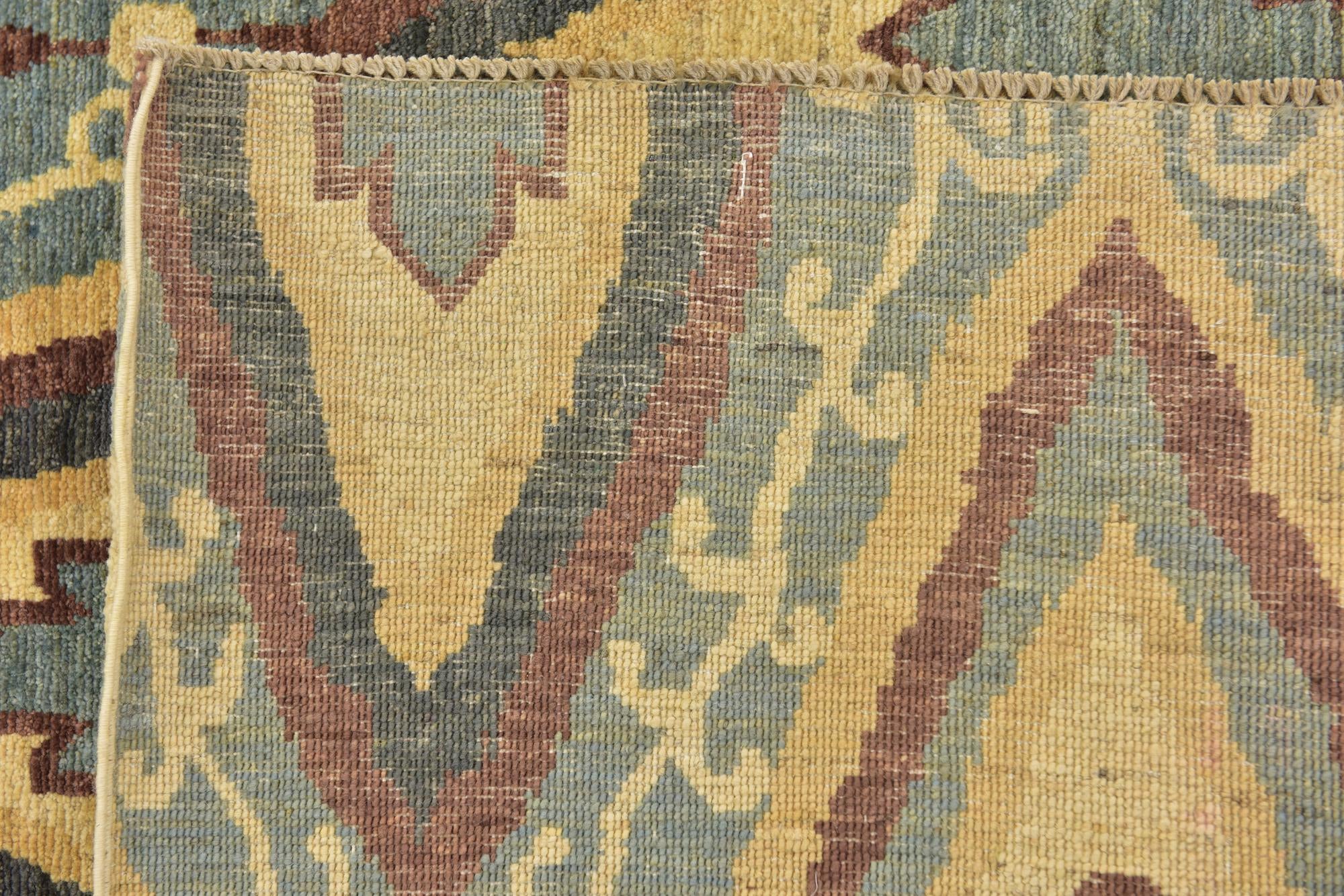 5' 7 x 10' 8 Hand Knotted Ikat Rug