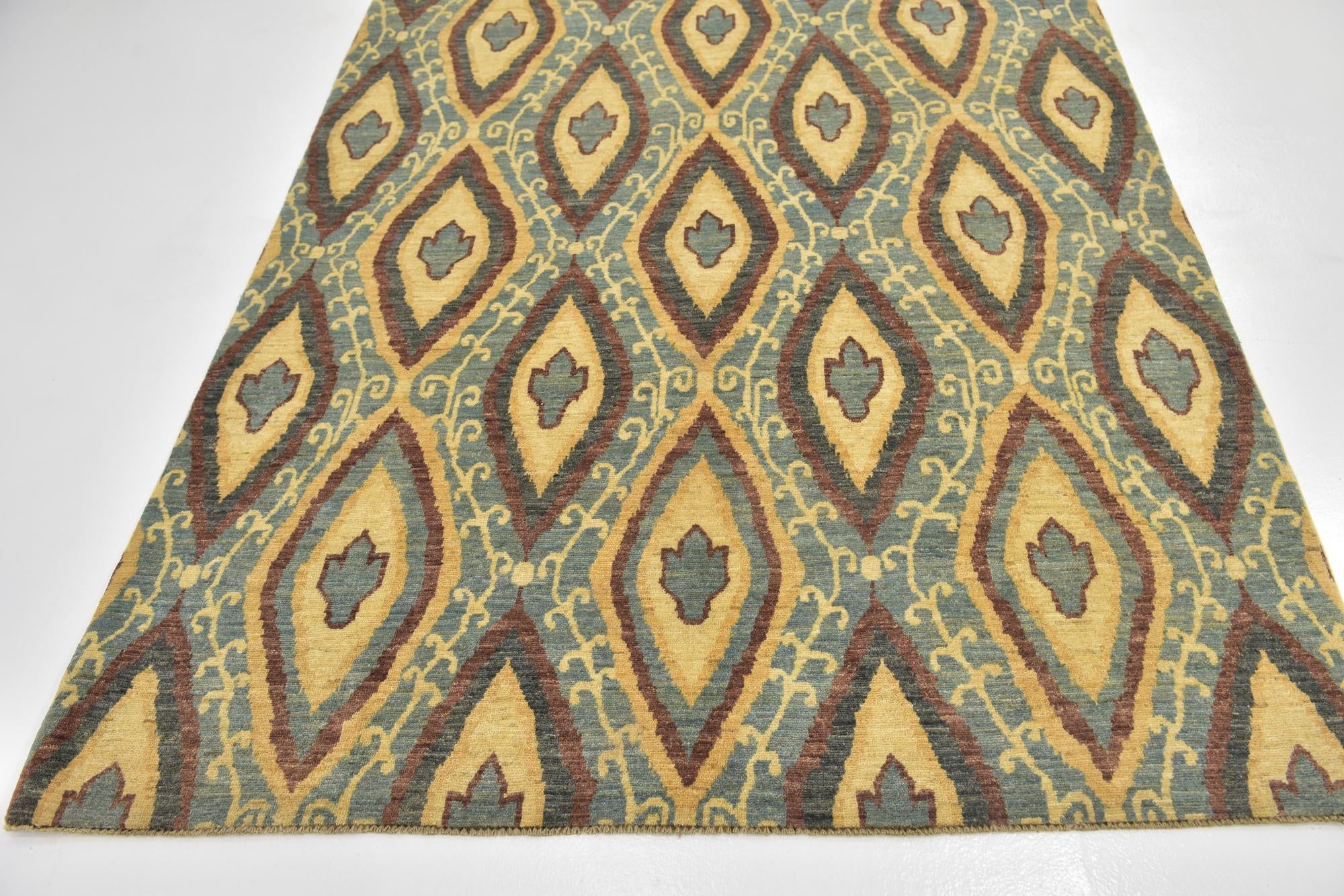 5' 7 x 10' 8 Hand Knotted Ikat Rug