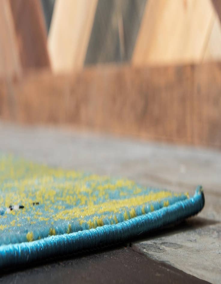 Detail image of 7' x 10' Istanbul Rug