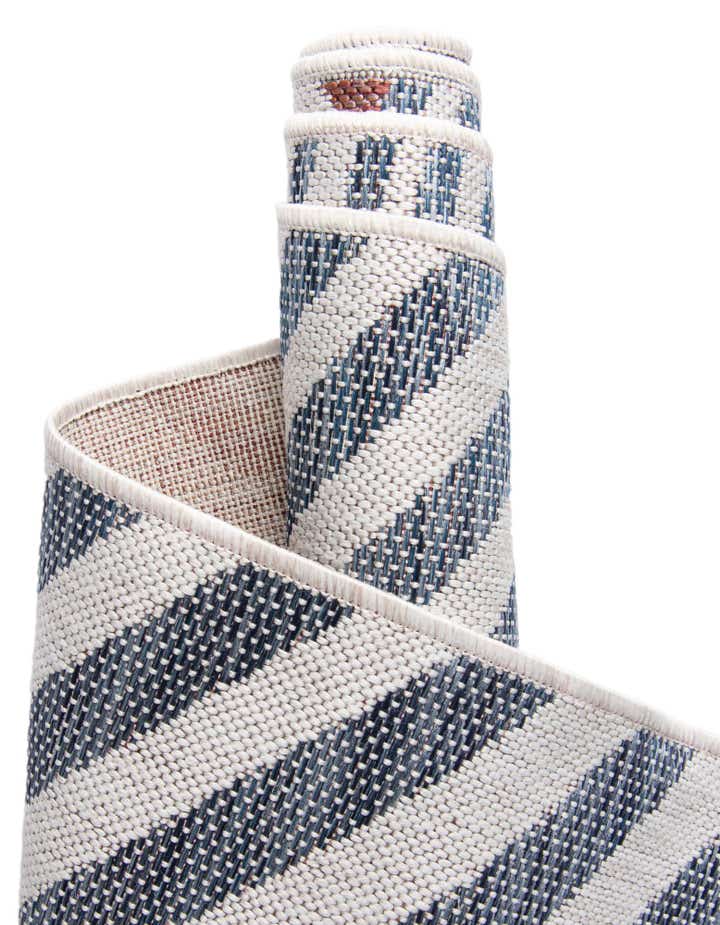 6' x 9' Easy-Clean Jill Zarin Indoor / Outdoor Rug