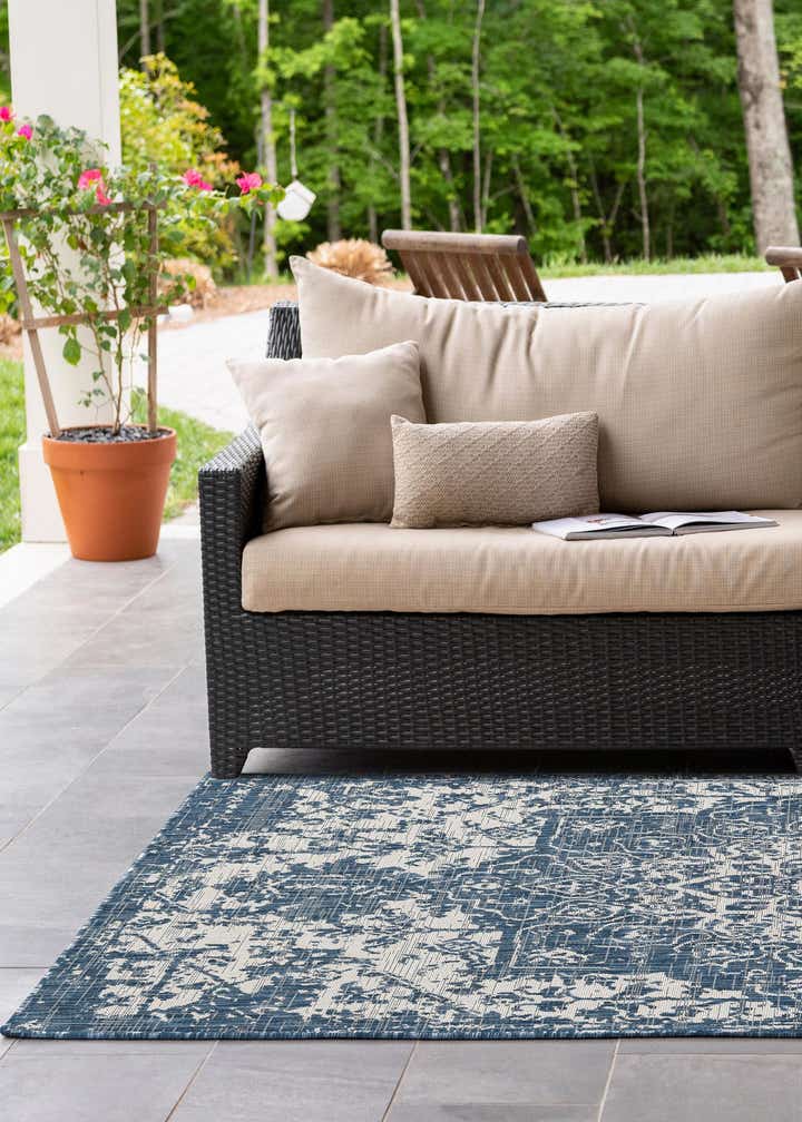 9' x 12' Easy-Clean Jill Zarin Dubai Indoor / Outdoor Rug