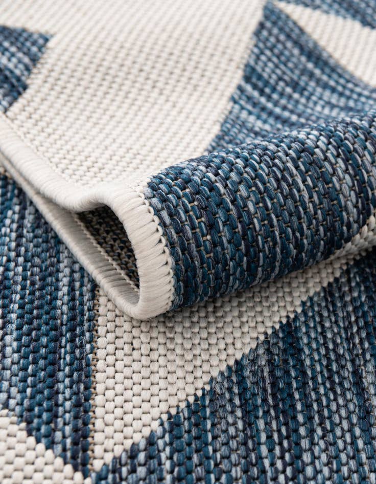 Detail image of 7' x 10' Easy-Clean Jill Zarin Napa Indoor / Outdoor Rug