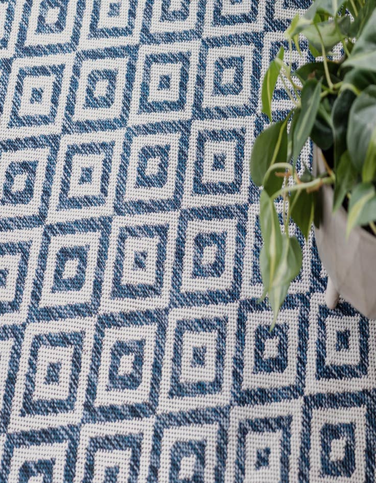 Detail image of 7' 10 x 10' Easy-Clean Jill Zarin Costa Rica Indoor / Outdoor Rug