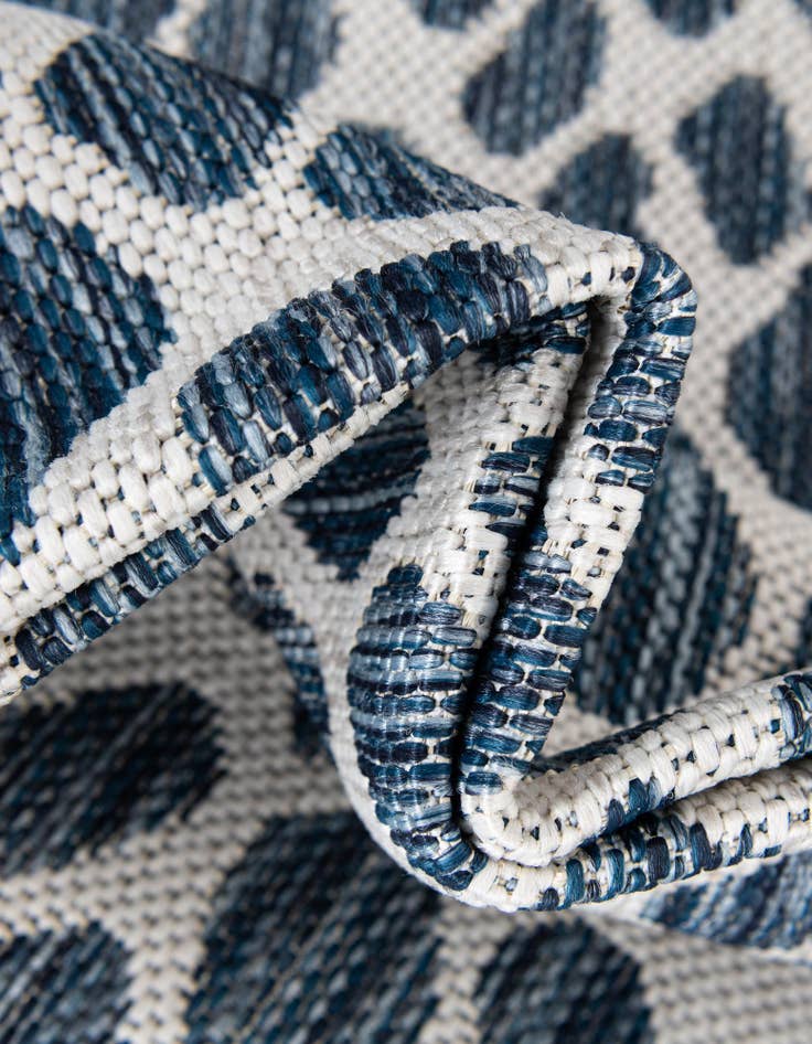 Detail image of 3' x 5' 3 Easy-Clean Jill Zarin Cape Town Indoor / Outdoor Rug