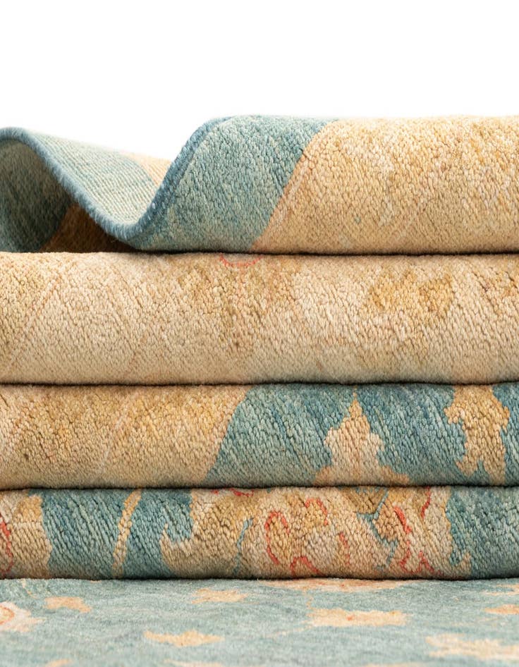 Detail image of 12' 10 x 16' 8 Kaizar Wool Rug