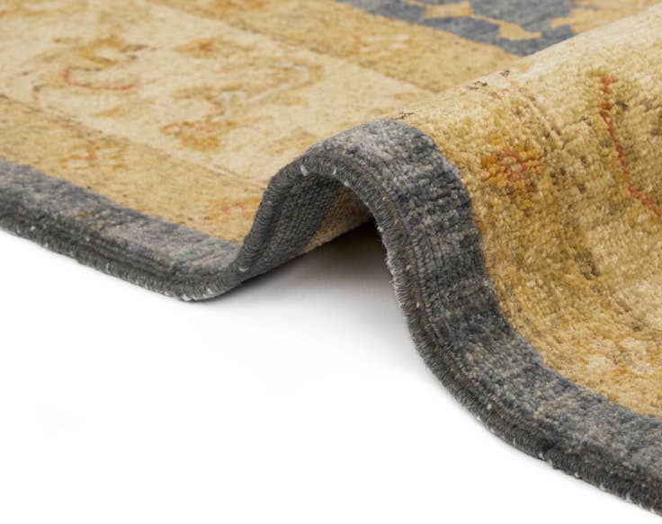 Detail image of 5' 7 x 7' 5 Kaizar Wool Rug