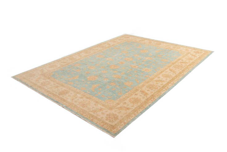Detail image of 8' 5 x 11' 2 Kaizar Wool Rug