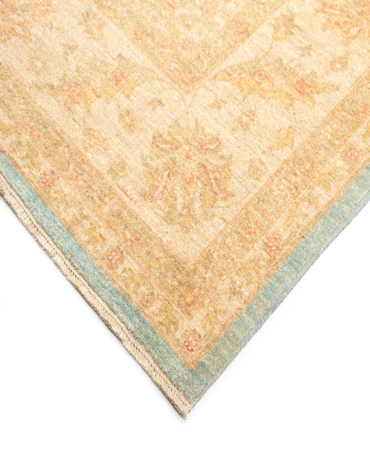 Detail image of 8' 5 x 11' 2 Kaizar Wool Rug