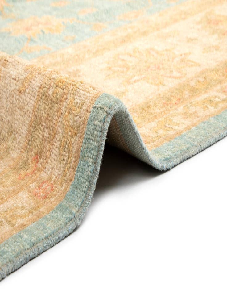 Detail image of 8' 5 x 11' 2 Kaizar Wool Rug