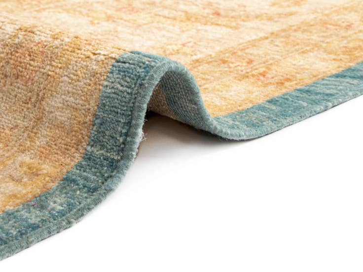 Detail image of 8' 5 x 11' 4 Kaizar Wool Rug