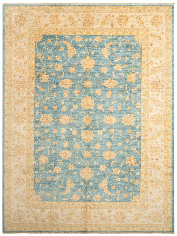 Detail image of 8' 5 x 11' 4 Kaizar Wool Rug
