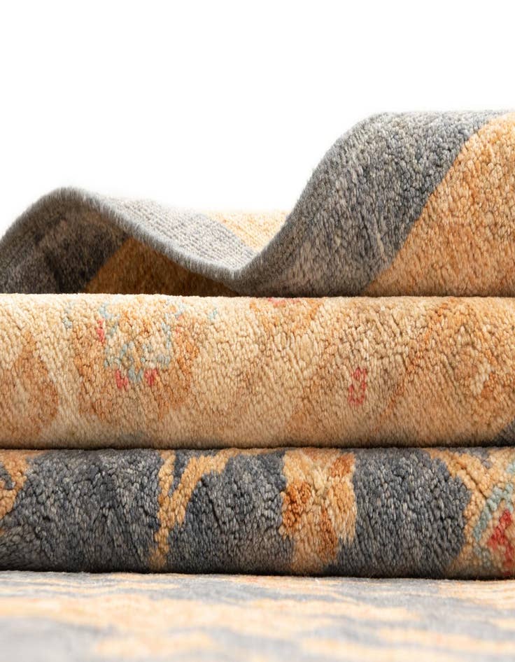 Detail image of 8' 8 x 12' 5 Kaizar Wool Rug