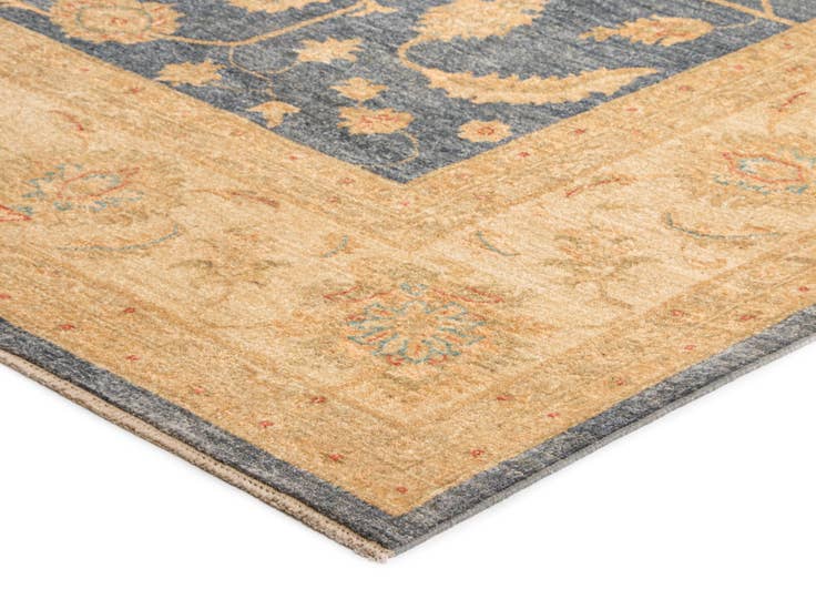Detail image of 8' 10 x 12' 4 Kaizar Wool Rug