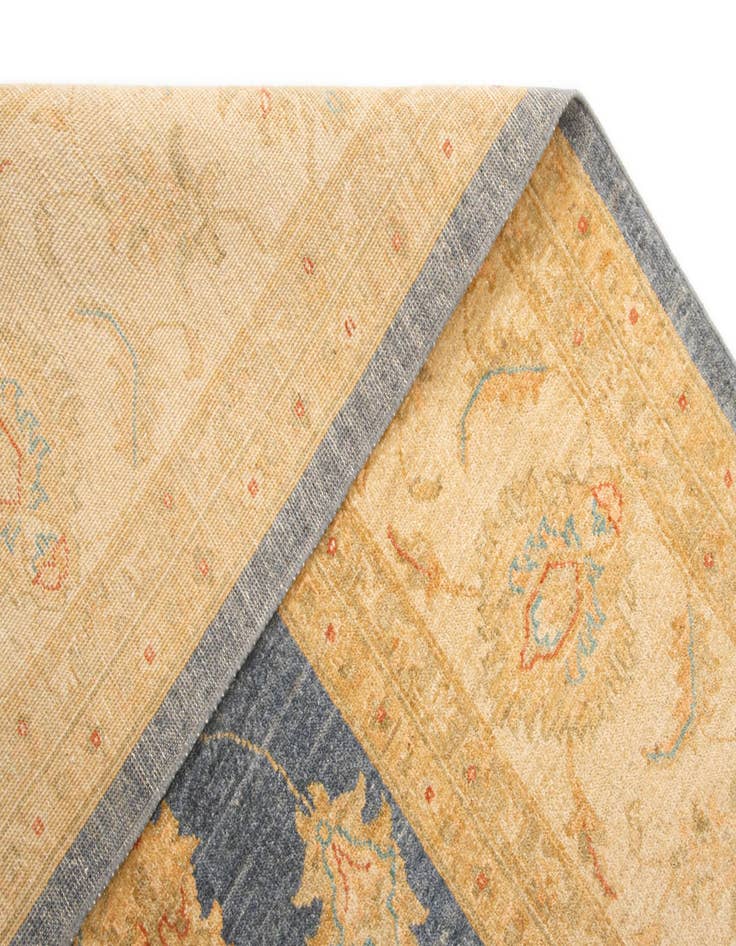 Detail image of 8' 10 x 12' 4 Kaizar Wool Rug