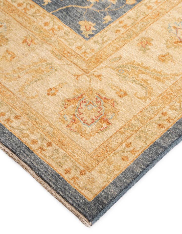 Detail image of 9' 1 x 12' Kaizar Wool Rug