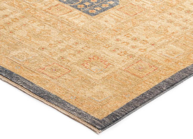 Detail image of 9' 10 x 12' 11 Kaizar Wool Rug