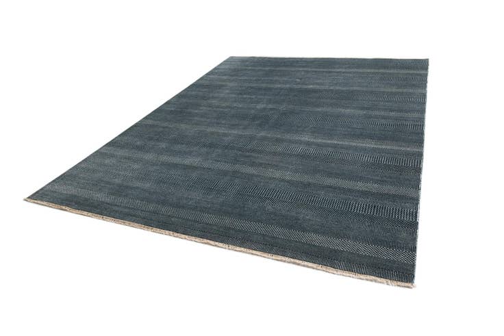 Detail image of 9' 1 x 12' 2 Kamla Wool Rug