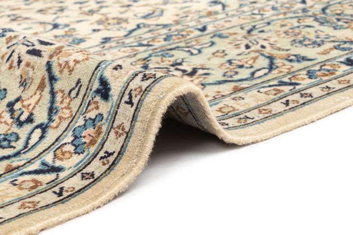6' 6 x 9' 6 Kashan Wool Rug