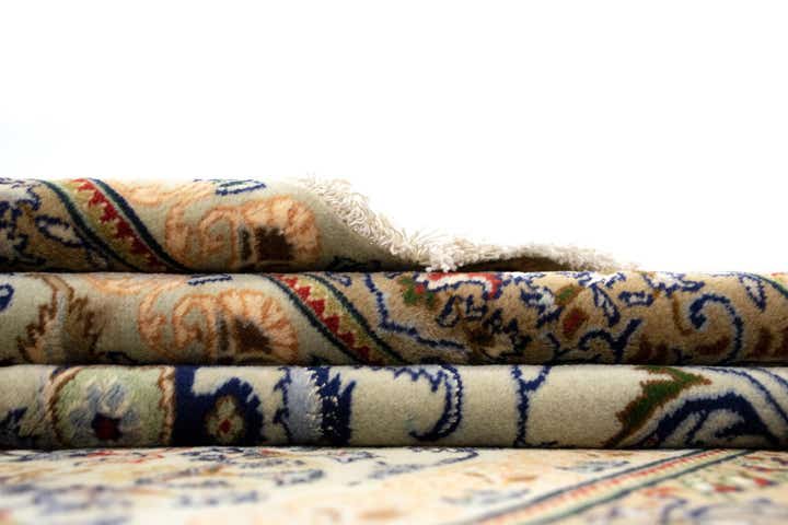 6' 6 x 10' Hand Knotted Kashan Persian Rug