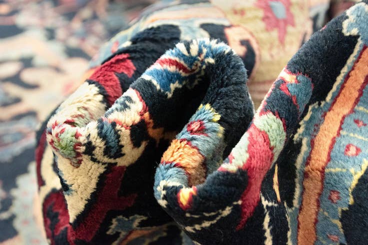 Detail image of 9' 9 x 12' 8 Hand Knotted Kashan Persian Wool Rug