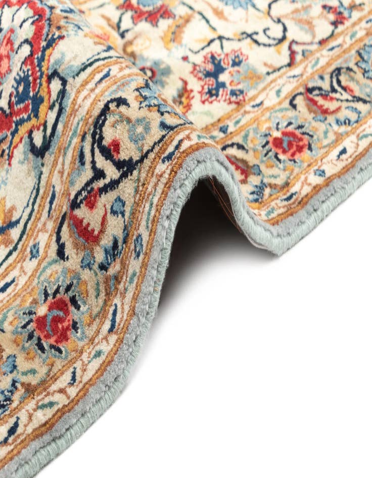 Detail image of 10' 5 x 13' 11 Kashan Rug