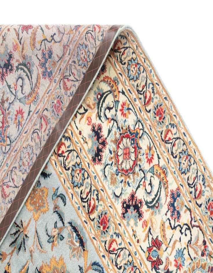 Detail image of 10' 5 x 13' 11 Kashan Rug