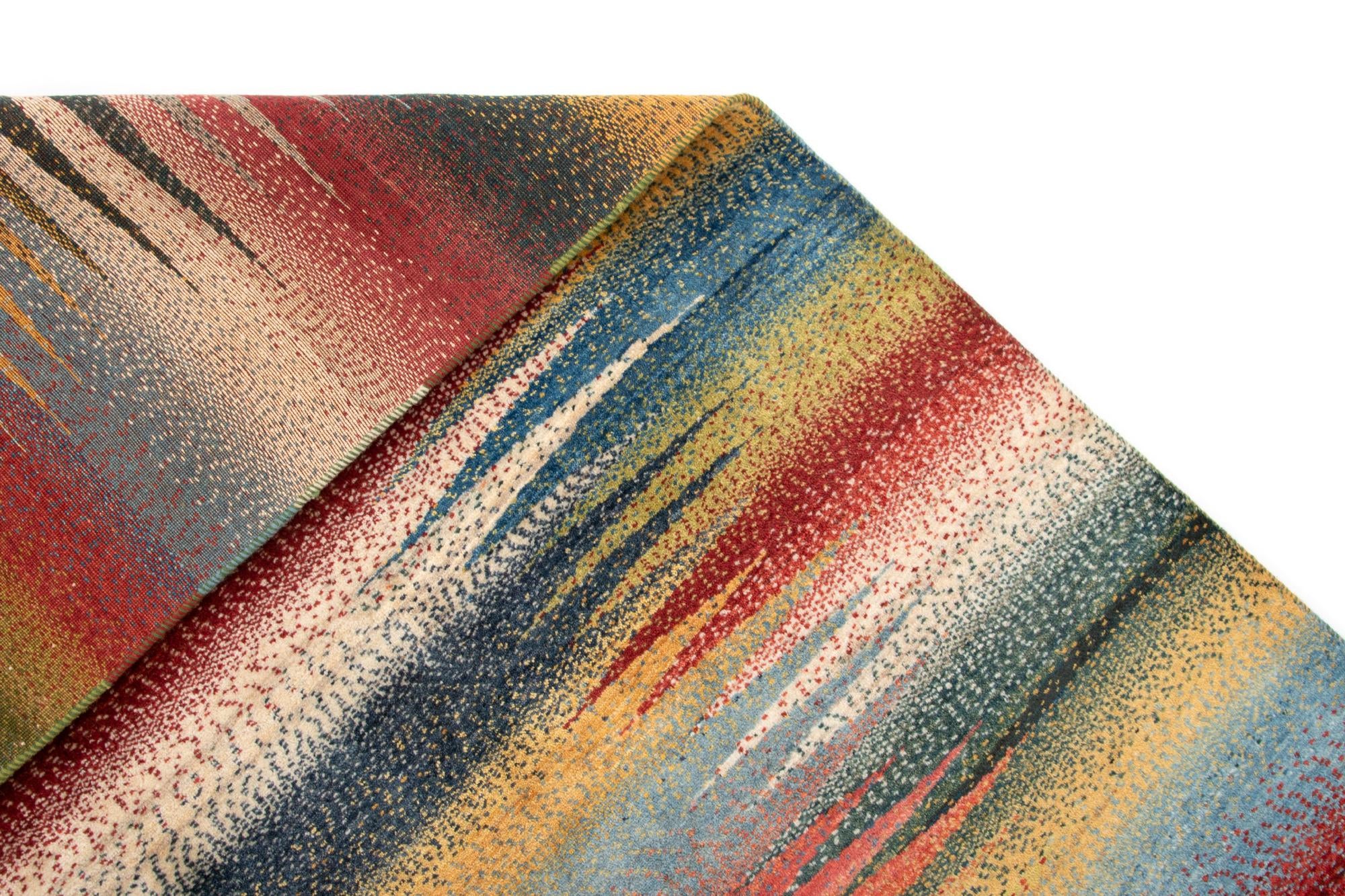 5' 9 x 8' 3 Kashkuli Wool Rug