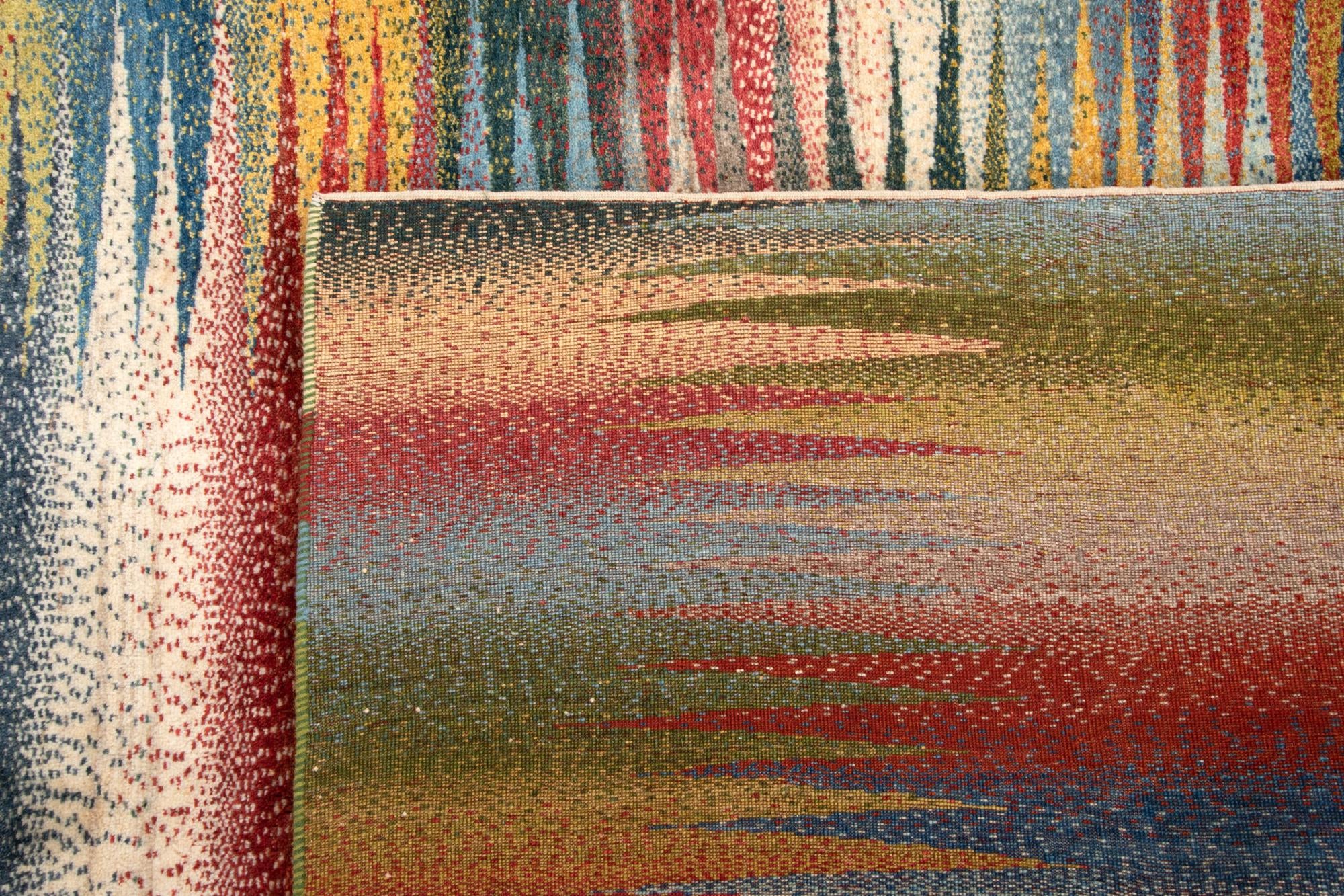 5' 9 x 8' 3 Kashkuli Wool Rug