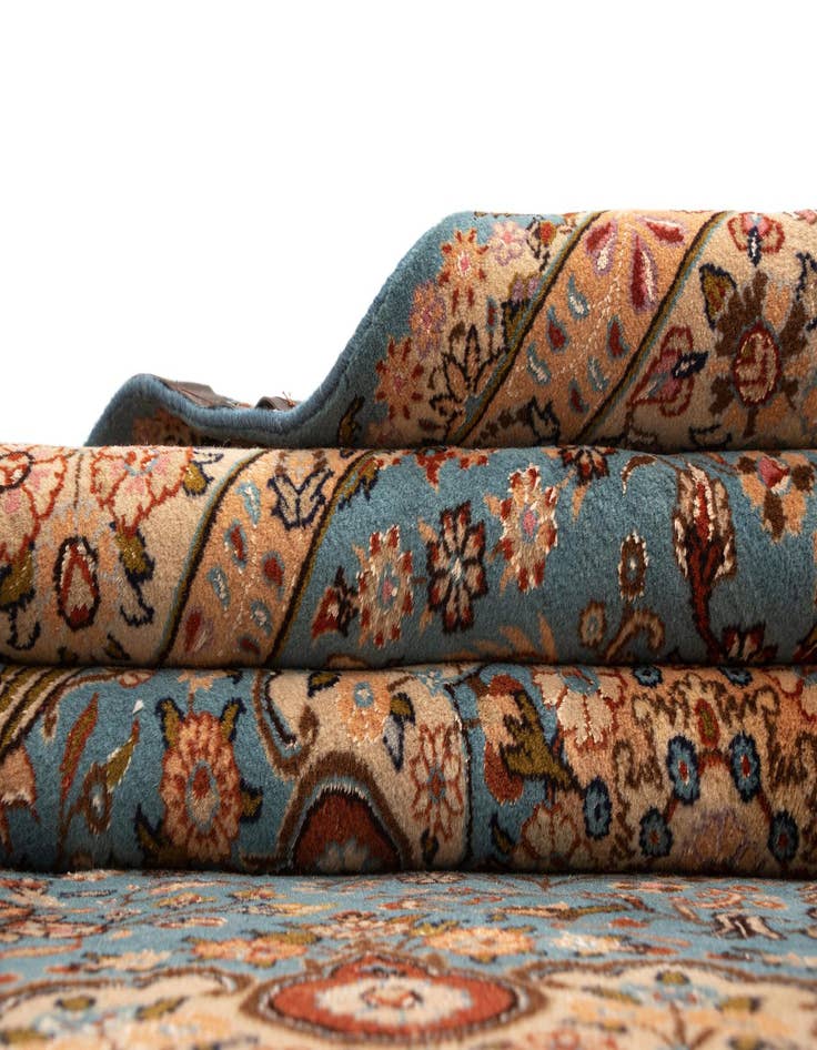 Detail image of 6' 6 x 10' Kashmar Wool Rug