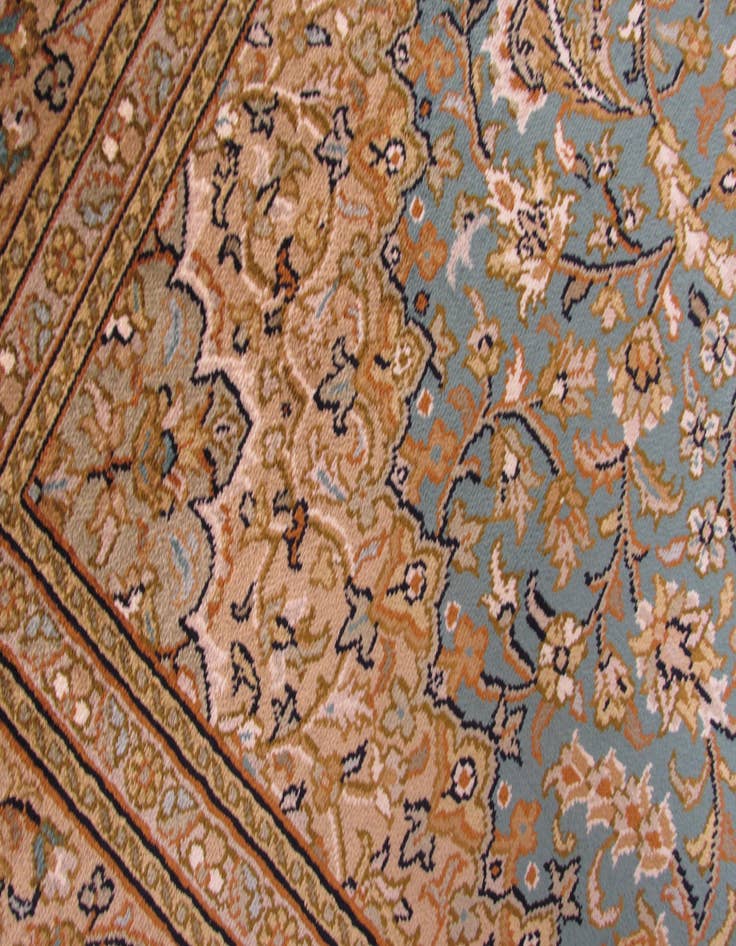 Detail image of 4' 2 x 6' 2 Hand Knotted Kashmir Oriental Rug