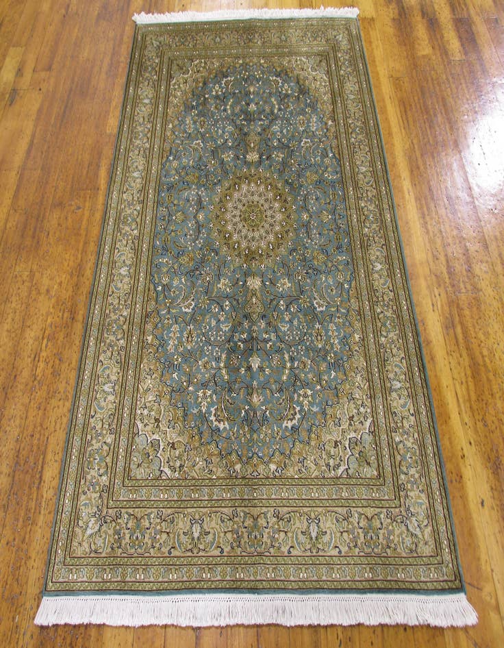 Detail image of 4' 2 x 6' 2 Hand Knotted Kashmir Oriental Rug