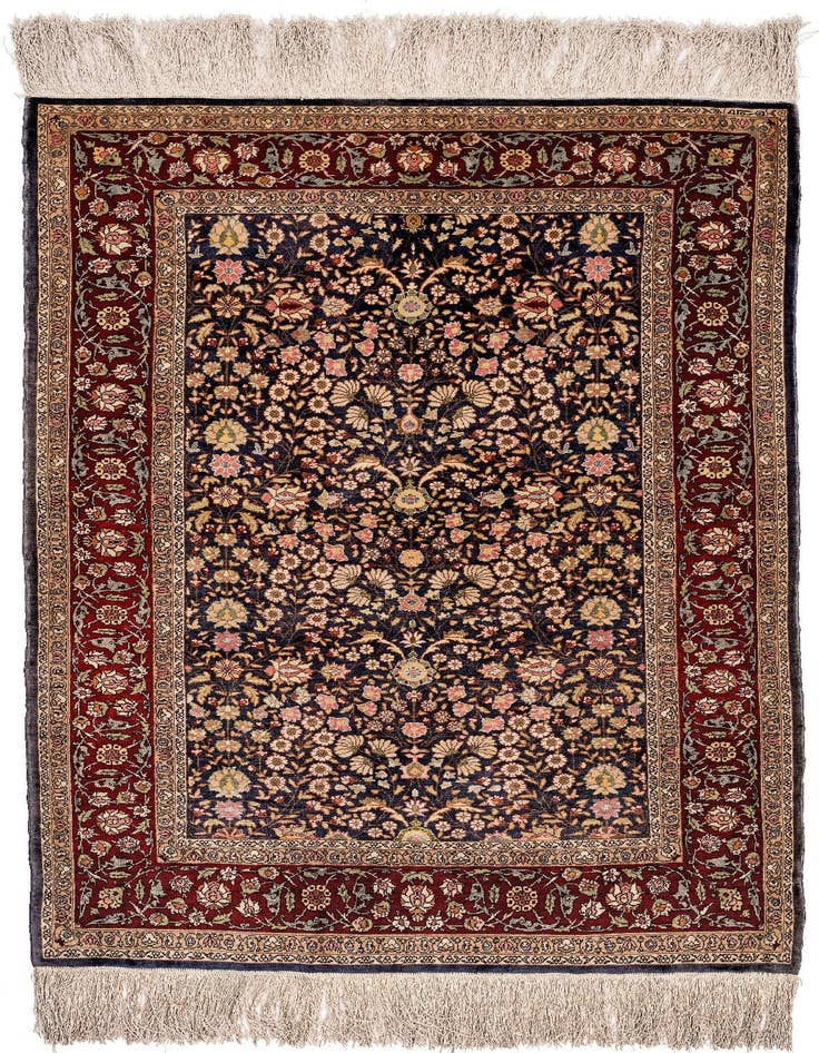 Detail image of 2' 7 x 4' 1 Kayseri Silk Rug