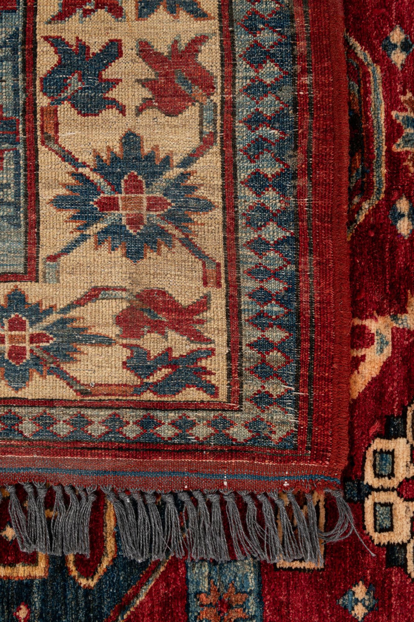 4' 11 x 6' 11 Hand Knotted Kazak Wool Rug