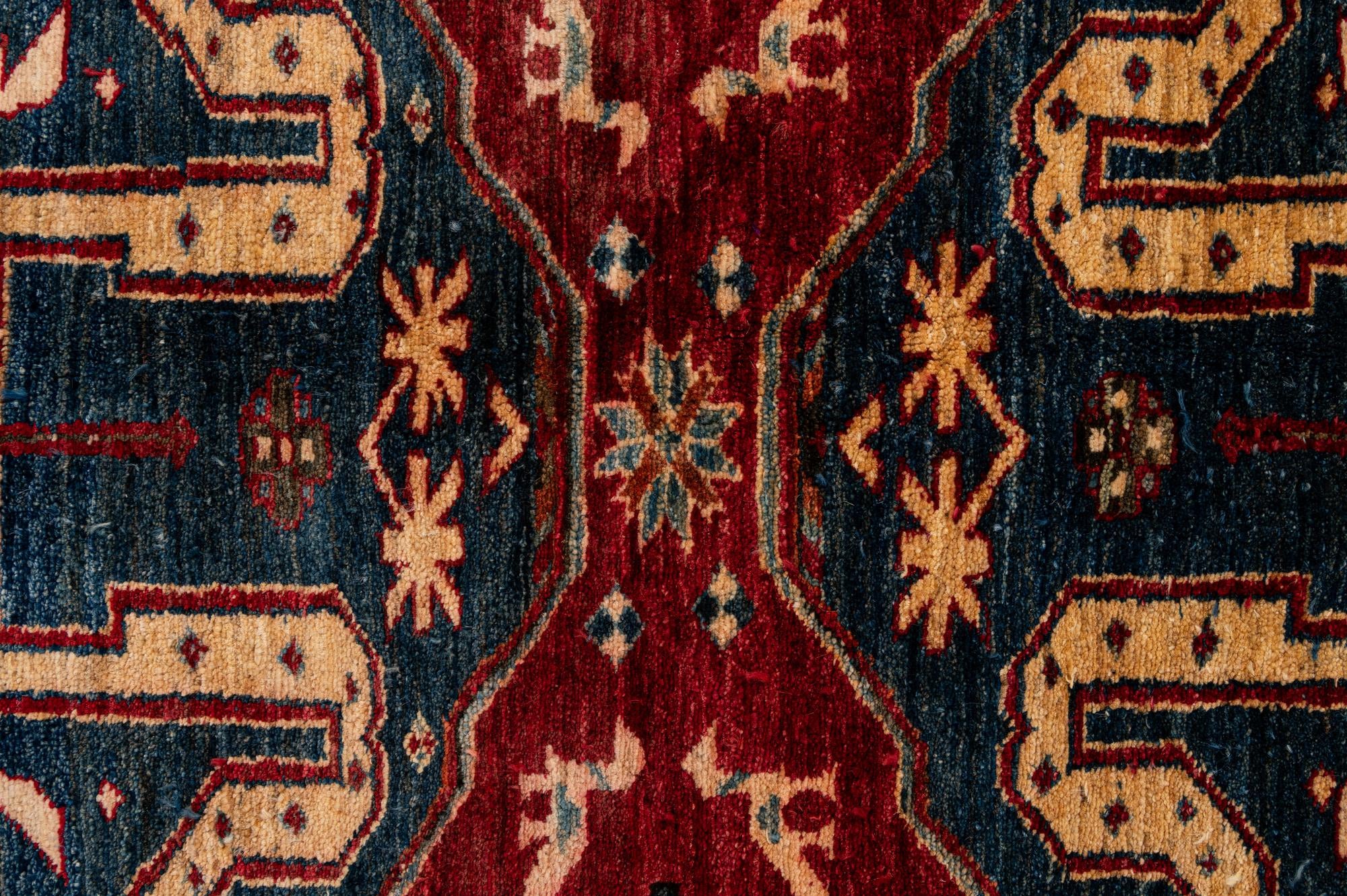 4' 11 x 6' 11 Hand Knotted Kazak Wool Rug