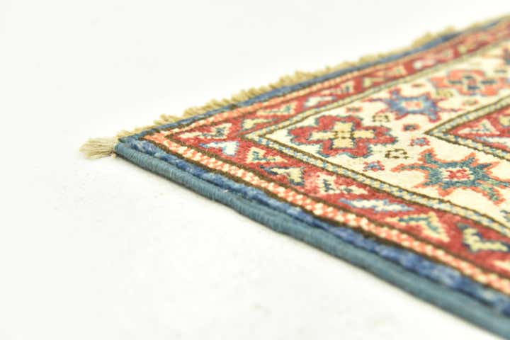 2' 8 x 4' 2 Hand Knotted Kazak Oriental Rug